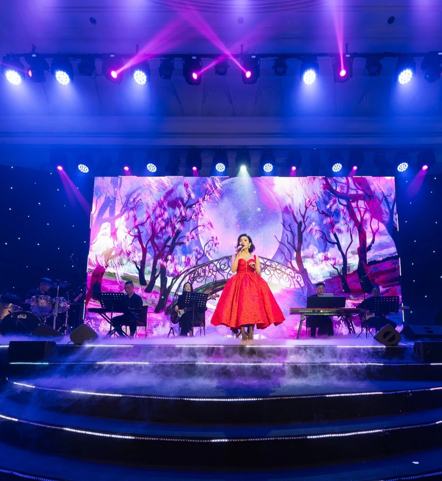 Lệ Quyên hát mở màn L'Amour show ở Tam Đảo với "Love in the cloud"  - Ảnh 2.