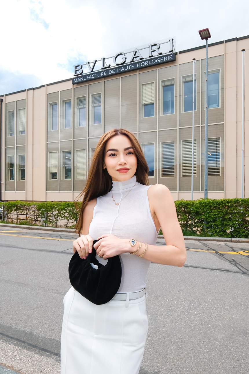 Hồ Ngọc Hà hội ngộ Pia Wurtzbach, khám phá xưởng chế tác Bvlgari - Ảnh 1. Hồ Ngọc Hà hội ngộ Pia Wurtzbach, khám phá xưởng chế tác Bvlgari - Ảnh 1.