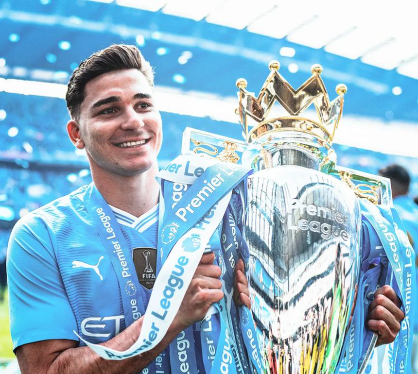 Vô địch Ngoại hạng Anh cùng Man City, sao 24 tuổi được khuyên giải nghệ vì điều mọi cầu thủ mơ ước - Ảnh 2.