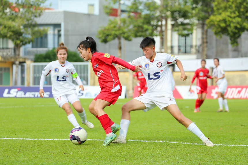 Đàn em Huỳnh Như toả sáng, ĐKVĐ phô diễn sức mạnh - Ảnh 3.