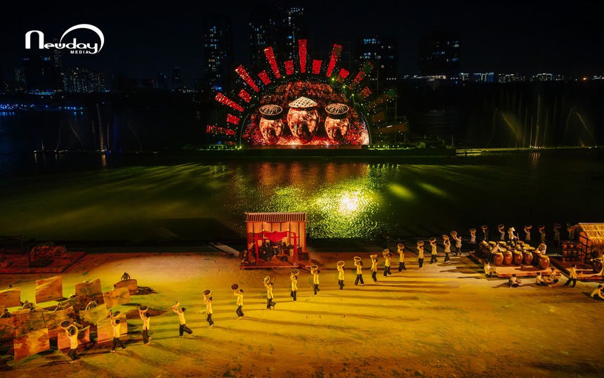 Đạo diễn Phạm Hoàng Nam: "Chuyến tàu huyền thoại" thách thức hơn nhưng sẽ hấp dẫn hơn - Ảnh 1.