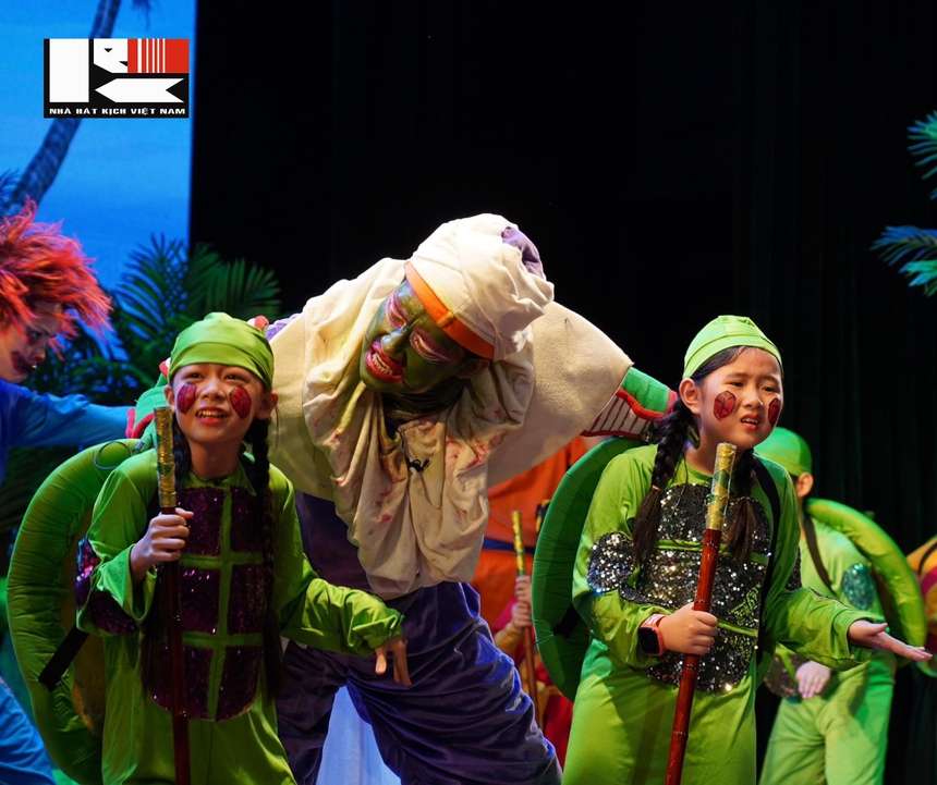 Trao 4 HCV, 3 HCB cho vở diễn dự Liên hoan Nghệ thuật Sân khấu dành cho thiếu niên, nhi đồng - Ảnh 2.