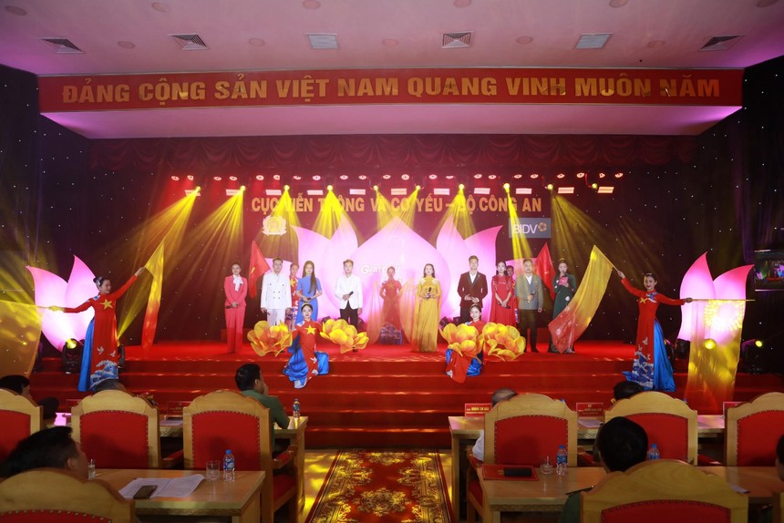 Nói chuyện chuyên đề học tập theo tấm gương Chủ tịch Hồ Chí Minh - Ảnh 2.