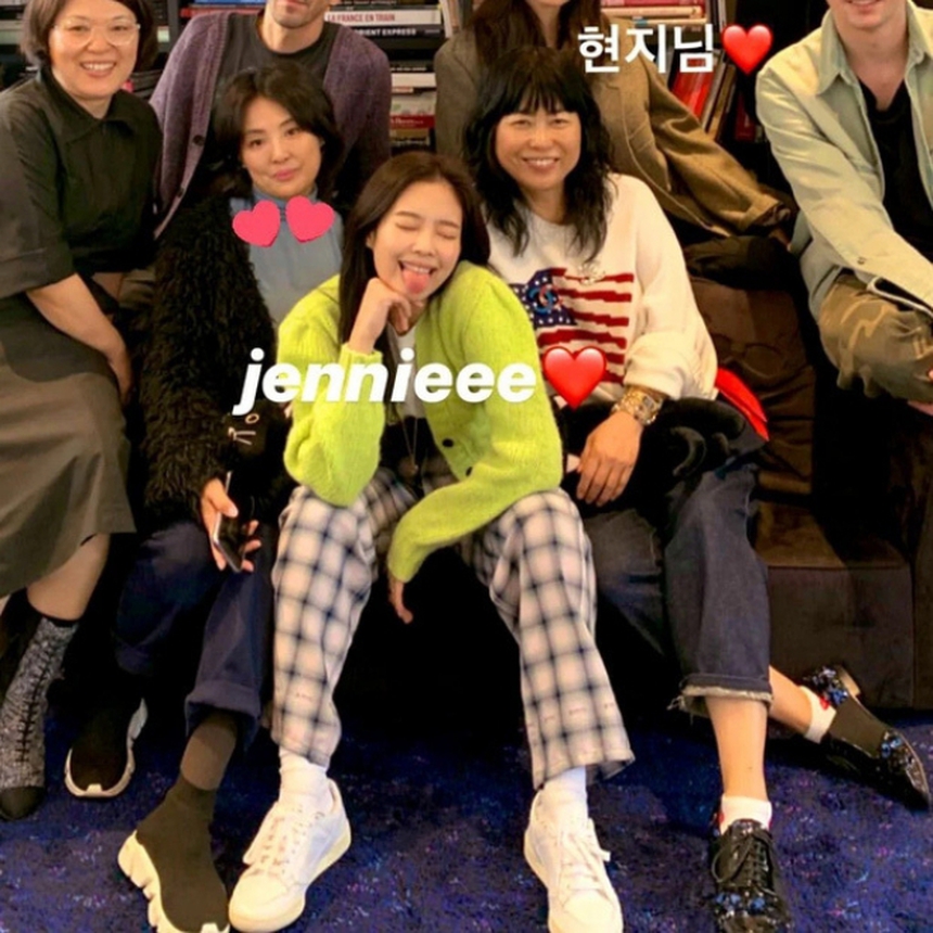 Blackpink và idol Kpop thừa hưởng nhan sắc tự nhiên từ mẹ - Ảnh 2.