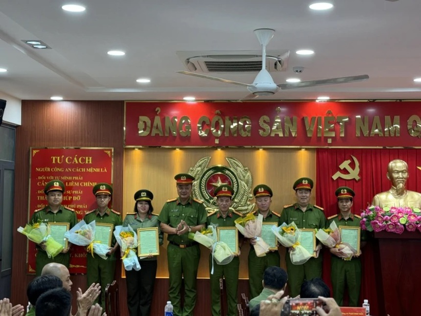 Thành phố Hồ Chí Minh: Phá đường dây ma túy 'khủng' có trang bị súng đạn - Ảnh 1.