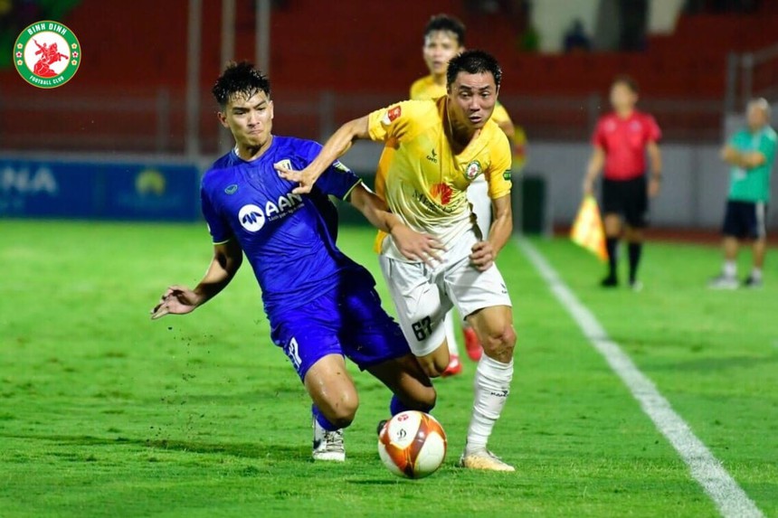 Vòng 20 V-League 2023/24: Top đầu "rủ nhau" thất bại, SLNA khiến cuộc đua trụ hạng căng thẳng - Ảnh 4.