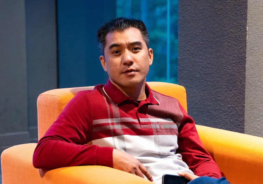 Nhà văn Văn Thành Lê: 'Có một đứa bé ẩn nấp đâu đó ở trong mình' - Ảnh 1.