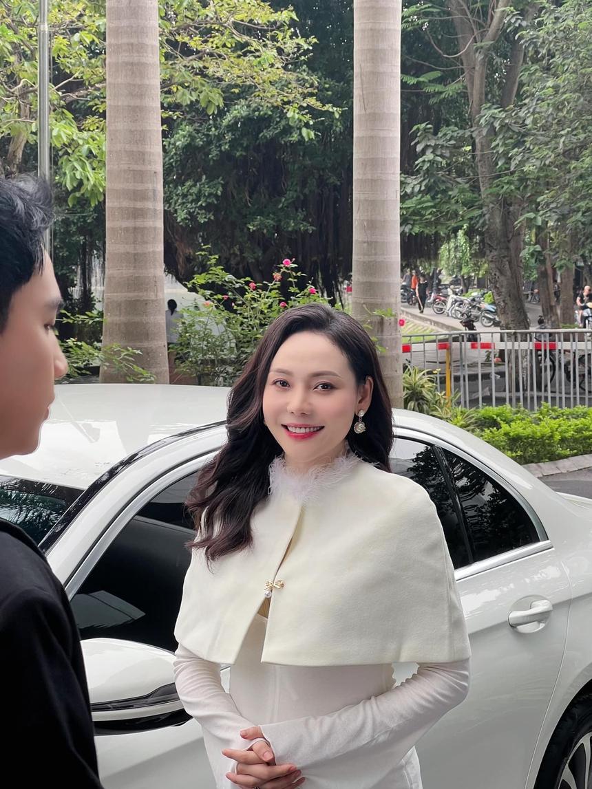 Một nữ diễn viên khoe bụng bầu và tag tên Việt Anh khiến khán giả hoang mang - Ảnh 4.