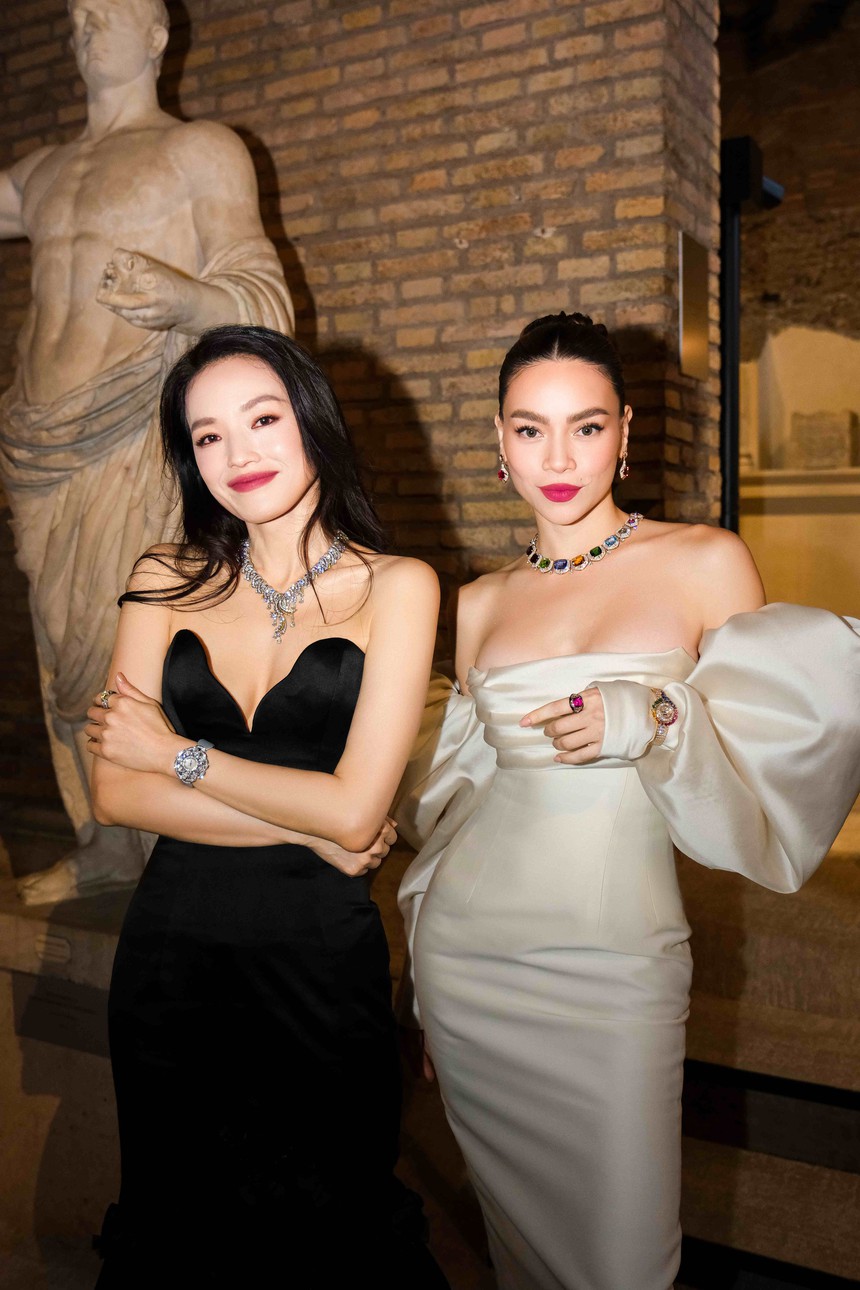 Hồ Ngọc Hà đọ sắc Thư Kỳ, Mai Davika ở Rome   - Ảnh 3.