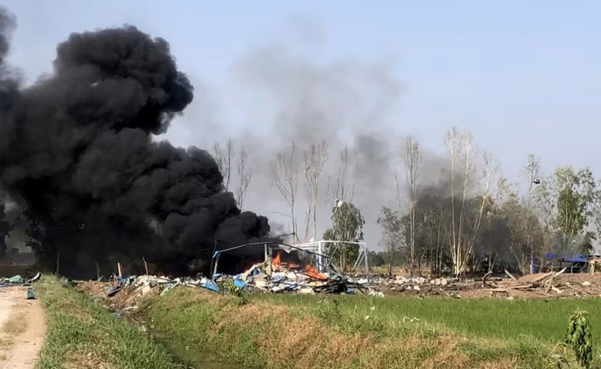 Nổ kho pháo hoa ở Colombia, nhiều người thương vong - Ảnh 1.