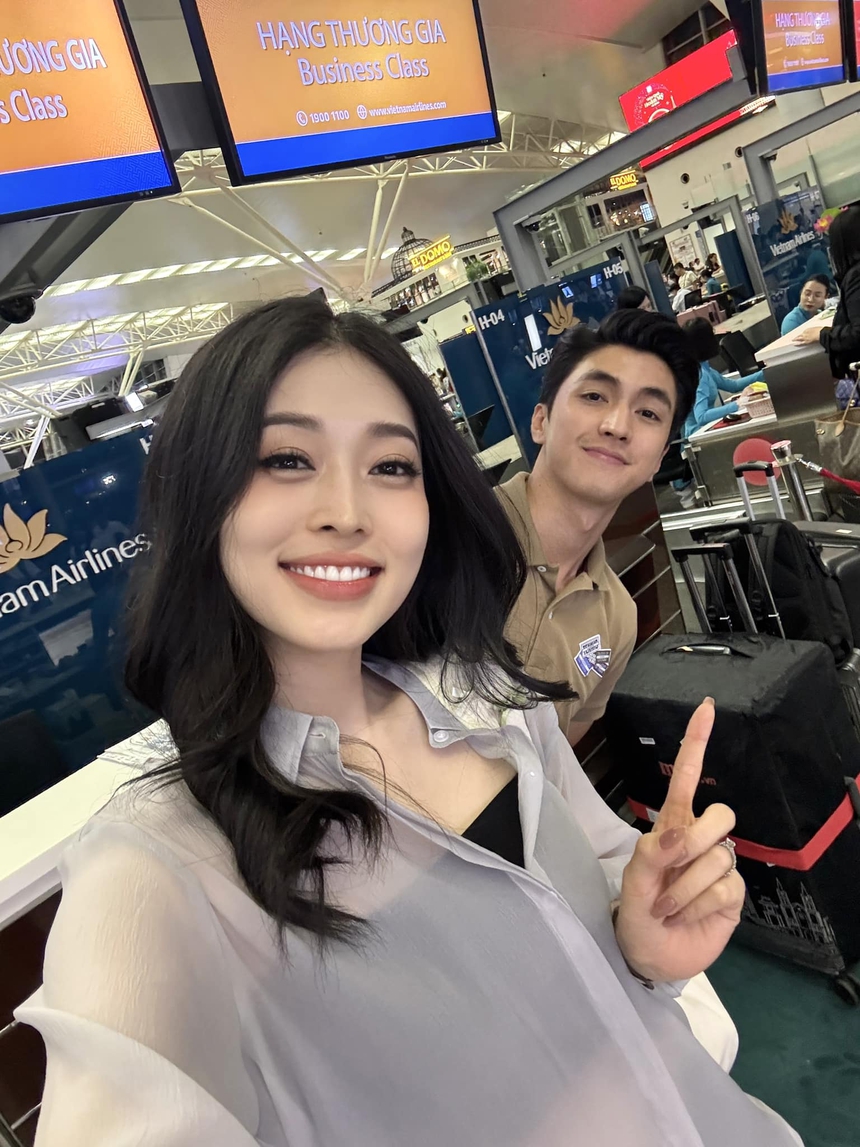 Bình An tháp tùng Phương Nga sang Cannes, đáp trả hài hước khi bị trêu "đánh vợ" - Ảnh 1.