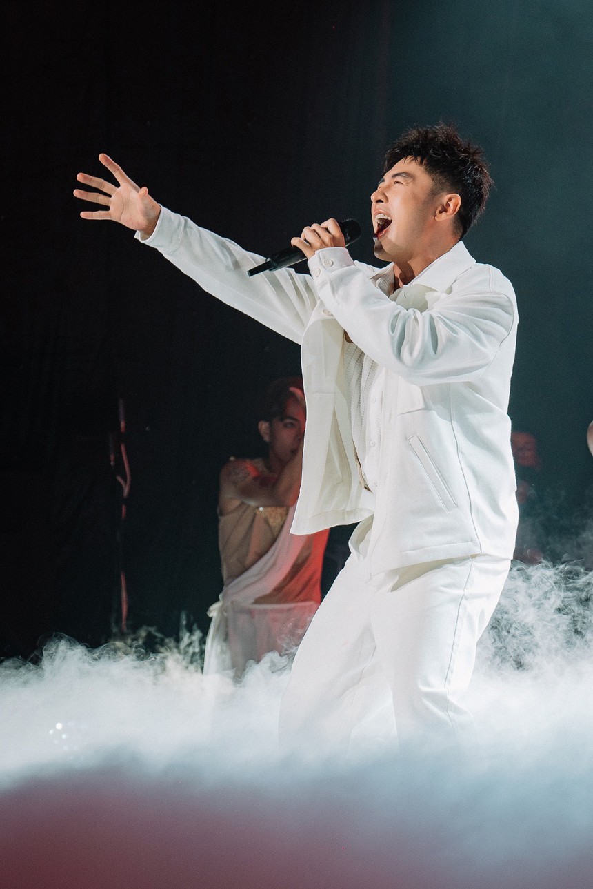 Đạo diễn Phạm Hoàng Giang cùng dàn ca sĩ "pha chế" bữa tiệc âm nhạc "Cocktail tình yêu" - Ảnh 2.