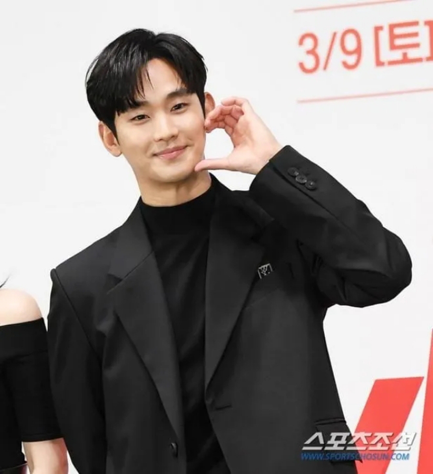 Kim Soo Hyun và các sao Hàn trở thành biểu tượng quảng cáo - Ảnh 3. Kim Soo Hyun và các sao Hàn trở thành biểu tượng quảng cáo - Ảnh 3.