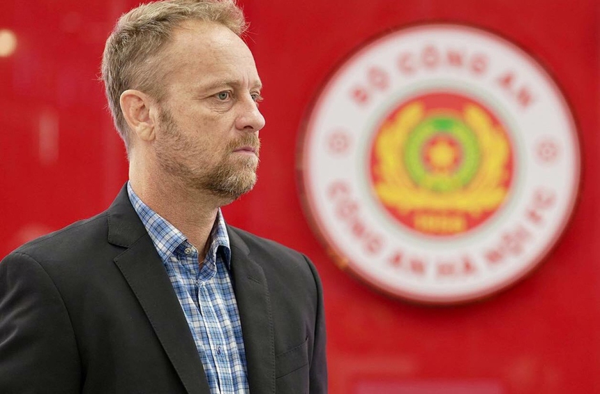 Lý do trợ lý của HLV Polking từng khiêu khích, gây khó dễ truyền thông Việt Nam - Ảnh 3. Lý do trợ lý của HLV Polking từng khiêu khích, gây khó dễ truyền thông Việt Nam - Ảnh 3.