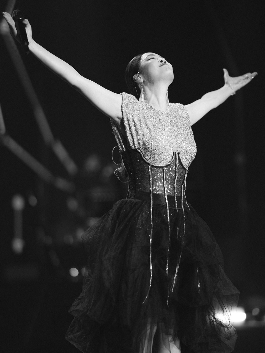 Đạo diễn Phạm Hoàng Giang cùng dàn ca sĩ "pha chế" bữa tiệc âm nhạc "Cocktail tình yêu" - Ảnh 7.