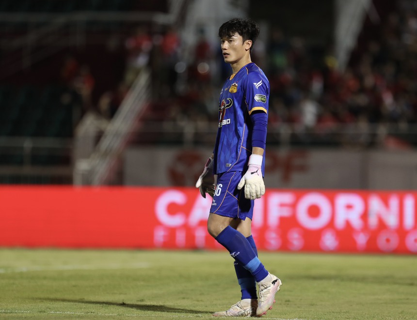 Bùi Tiến Dũng lại khốn đốn với HAGL  - Ảnh 2.