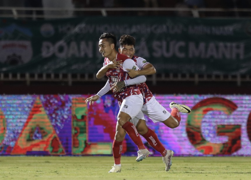 Bùi Tiến Dũng lại khốn đốn với HAGL  - Ảnh 4.