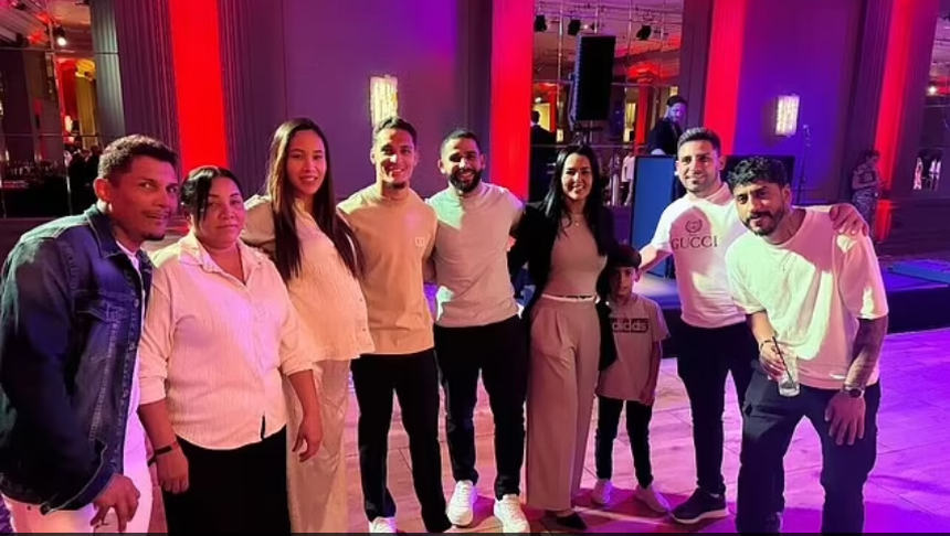 Dàn sao MU ăn mừng cuồng nhiệt sau chức vô địch cúp FA - Ảnh 5.