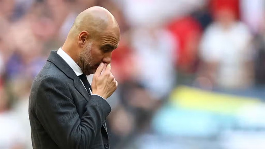 Erik ten Hag phát biểu khiến ông chủ MU đắn đo, Pep Guardiola thừa nhận sai lầm - Ảnh 4. Ten Hag