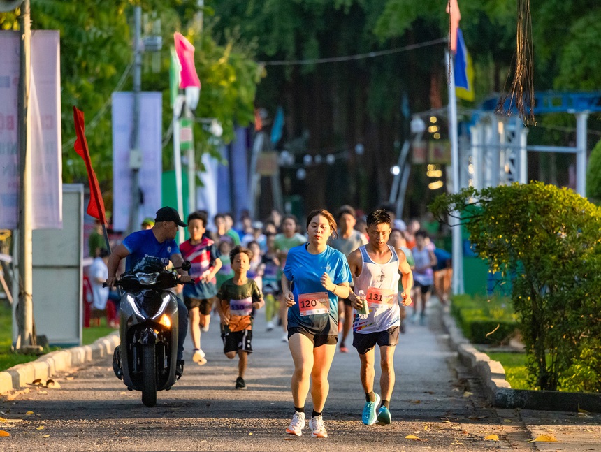 Ấn tượng Giải chạy Thanh Khê ParkRun 2024 - Ảnh 5. Ấn tượng Giải chạy Thanh Khê ParkRun 2024 - Ảnh 5.
