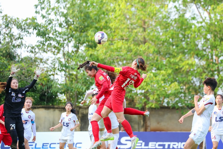 Đương kim vô địch bị chặn đứng mạch toàn thắng - Ảnh 3.