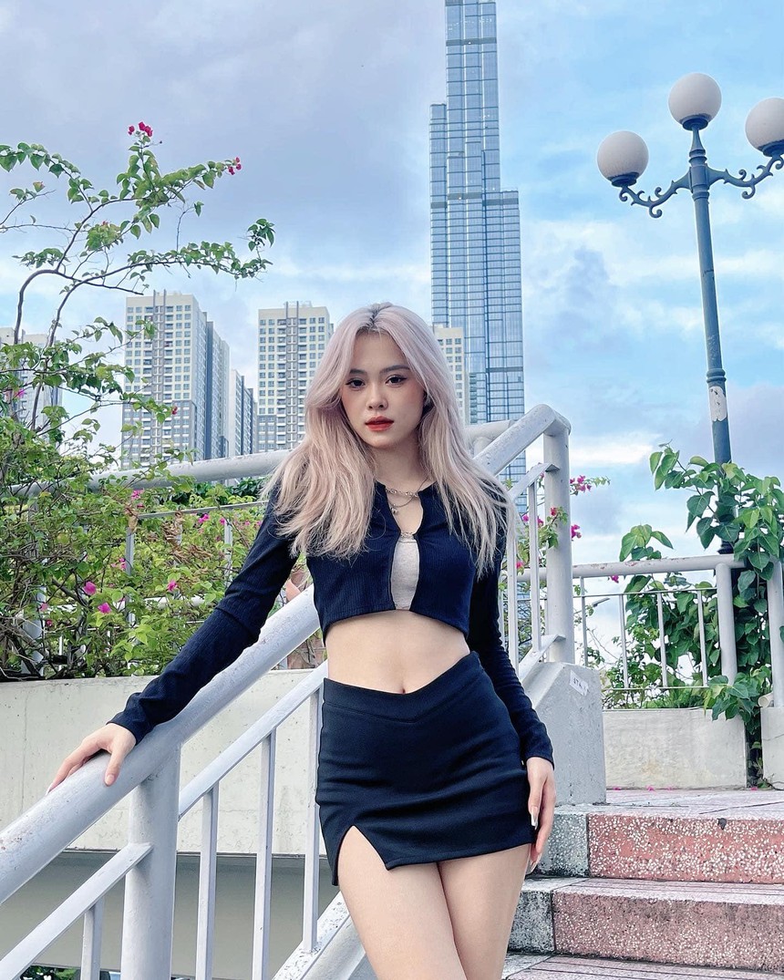 Tiktoker Võ Nữ Ngân Hà thăng hạng nhan sắc, dính nghi vấn phẫu thuật thẩm mỹ - Ảnh 4.