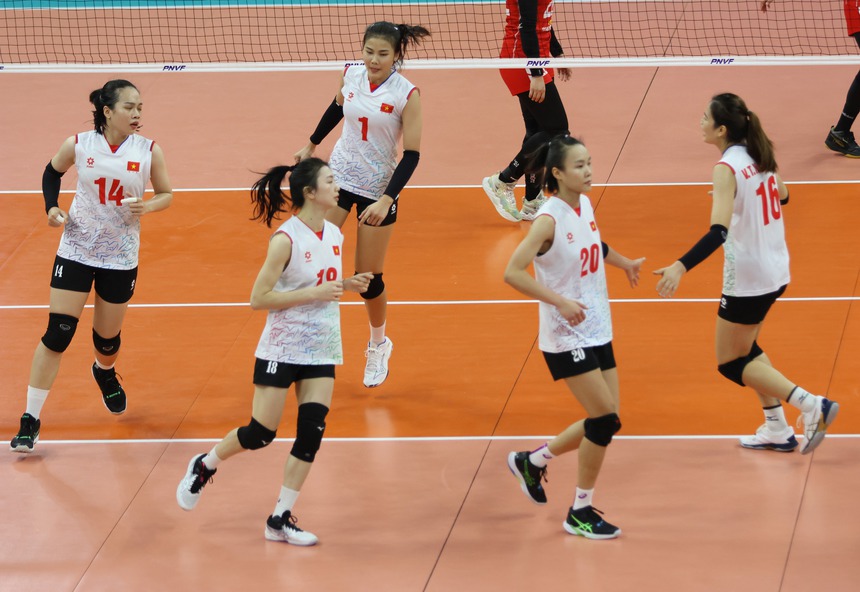 HLV châu Âu thừa nhận sức mạnh của ĐT bóng chuyền nữ Việt Nam, thầy trò HLV Tuấn Kiệt đánh 2 trận dự giải thế giới - Ảnh 2.