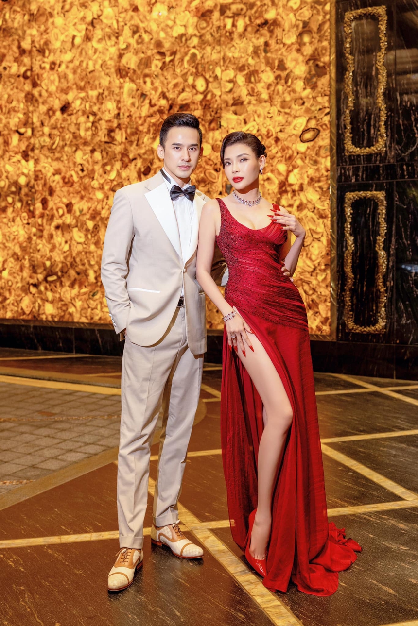 Cặp vợ chồng Vbiz có cảnh hôn bạn diễn lên sóng cùng thời điểm là ai? - Ảnh 4.