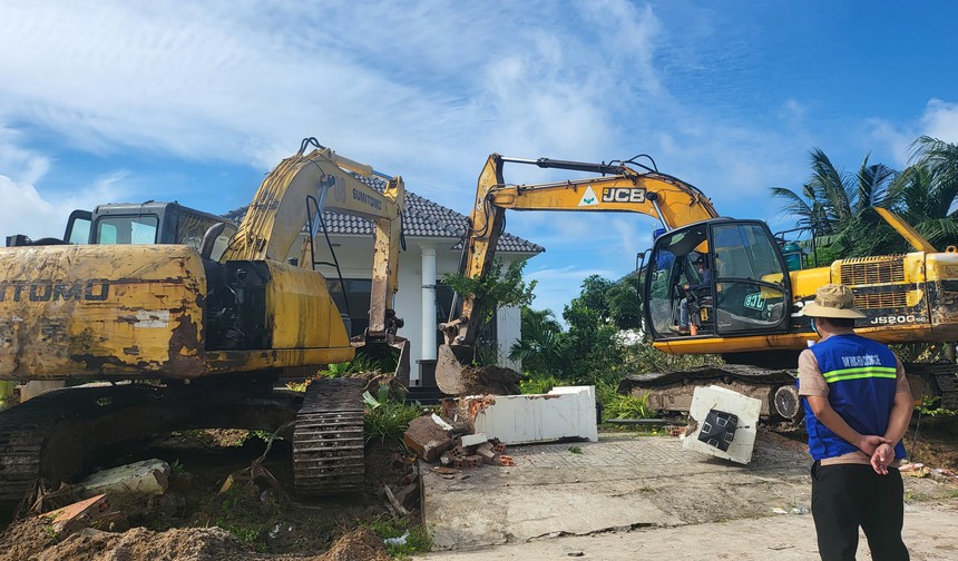 Siết chặt quản lý đất đai, xây dựng trái phép trên đảo Phú Quốc - Ảnh 1. Siết chặt quản lý đất đai, xây dựng trái phép trên đảo Phú Quốc - Ảnh 1.