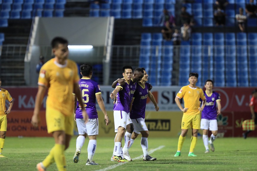 Đội hình 11 cầu thủ không được gọi lên ĐT Việt Nam: Văn Quyết, Công Phượng, Bùi Tiến Dũng góp mặt - Ảnh 7.