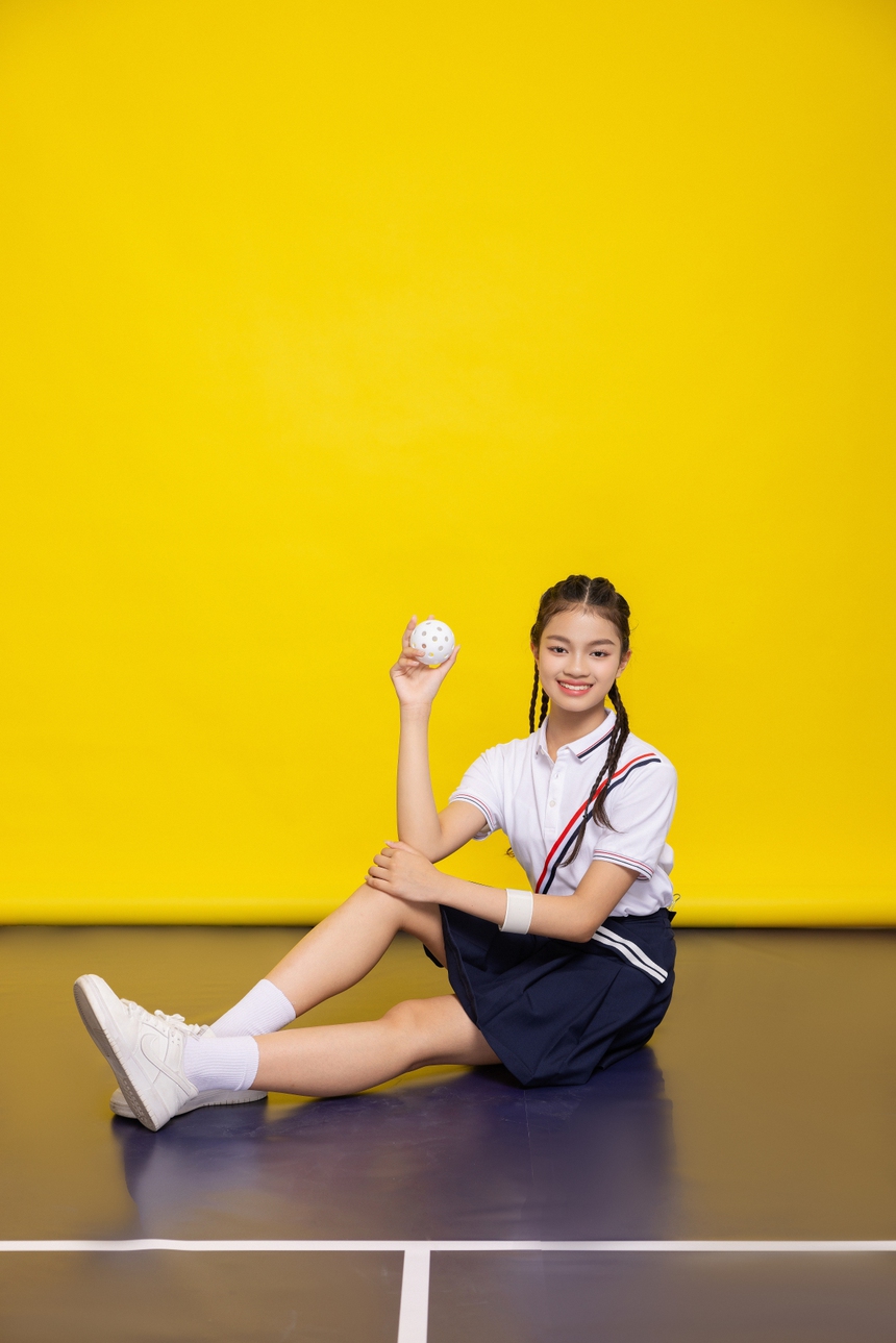 "Công chúa lai" Misaki Hoàng chào mừng Quốc tế Thiếu Nhi cùng bộ ảnh thời trang đốn tim khán giả  - Ảnh 2.