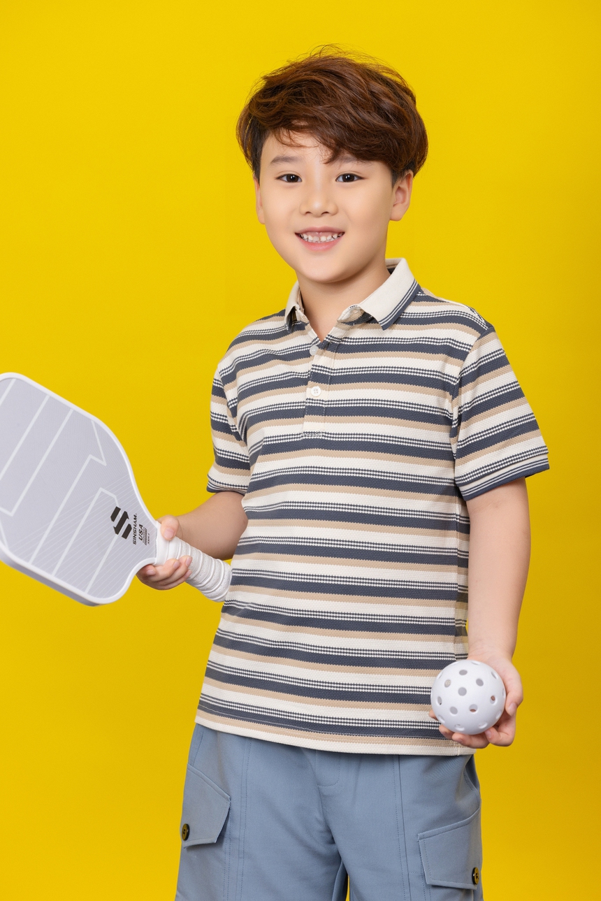 Tuấn Khải - Cậu út nhà XuanLan's Academy chào mừng ngày Quốc tế Thiếu Nhi 1/6 với xu hướng thời trang Xuân Hè 2024 - Ảnh 3.