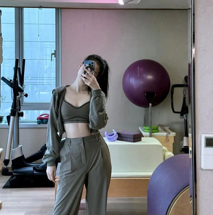 Nhìn Jisoo Blackpink luyện tập mà thấy nể - Ảnh 1.