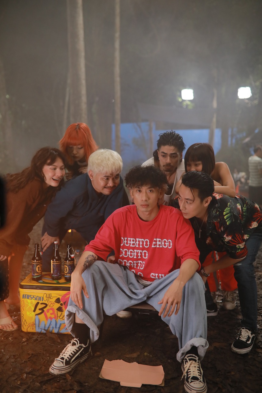 Đạo diễn Lê Thanh Sơn: Liều lĩnh với đề tài sinh tồn trong 'Móng Vuốt' - Ảnh 2.