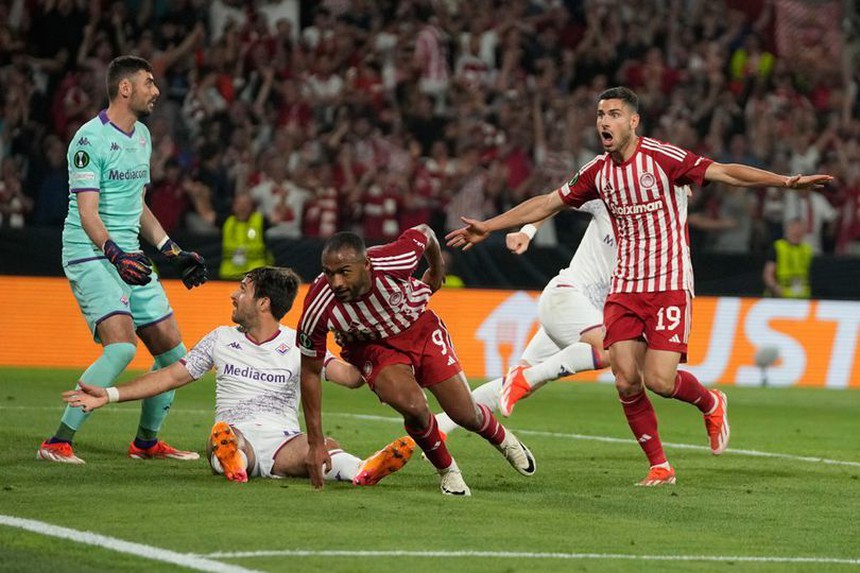 Phá tan giấc mơ người Ý, ngôi sao Olympiacos xô đổ kỷ lục của Ronaldo tại đấu trường châu Âu - Ảnh 2.