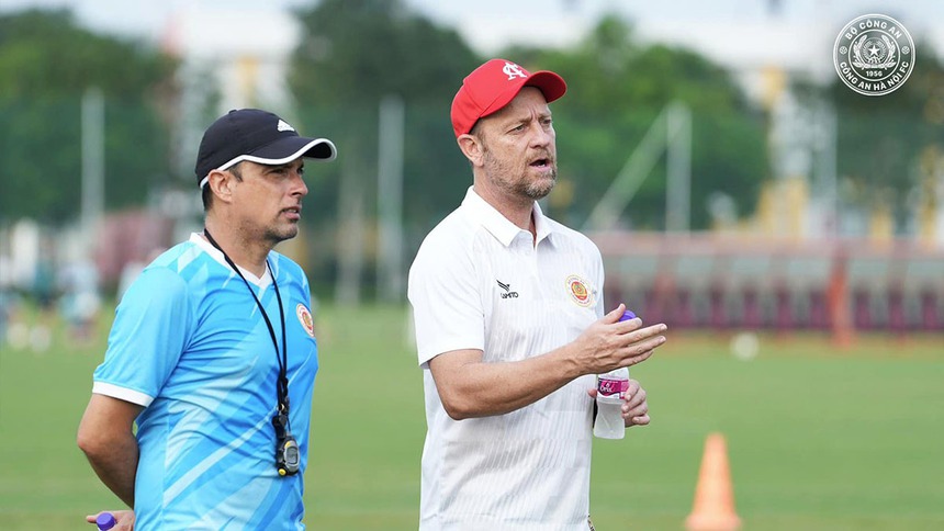 Tin nóng bóng đá Việt 29/5: HLV Polking xác định lối chơi của CAHN, Shin Tae Yong xem nhẹ AFF Cup - Ảnh 2. Tin nóng bóng đá Việt 29/5: HLV Polking xác định lối chơi của CAHN, Shin Tae Yong xem nhẹ AFF Cup - Ảnh 2.