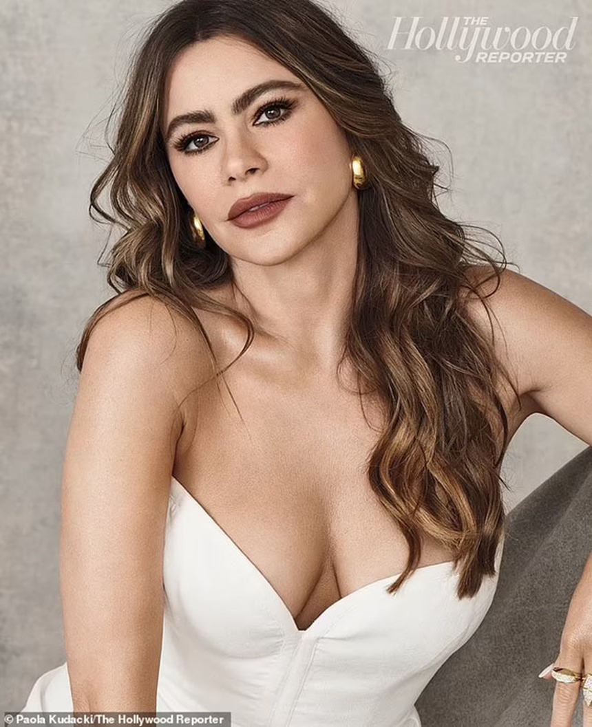 Lộng lẫy trên "The Hollywood Reporter", Jennifer Aniston, Nicole Kidman... là người đẹp không tuổi - Ảnh 7.