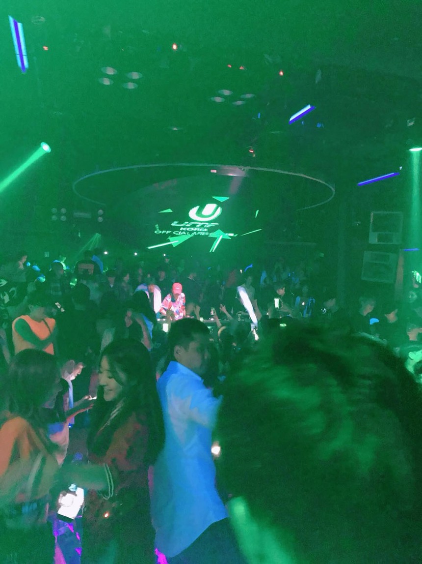 Influencer Hong Kong tiết lộ trải nghiệm gây sốc tại Burning Sun: "Tôi bất tỉnh sau khi uống rượu" - Ảnh 2. Influencer Hong Kong tiết lộ trải nghiệm gây sốc tại Burning Sun: "Tôi bất tỉnh sau khi uống rượu" - Ảnh 2.