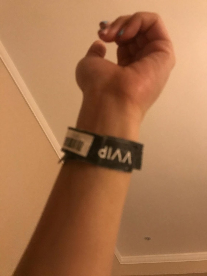 Influencer Hong Kong tiết lộ trải nghiệm gây sốc tại Burning Sun: "Tôi bất tỉnh sau khi uống rượu" - Ảnh 7. Influencer Hong Kong tiết lộ trải nghiệm gây sốc tại Burning Sun: "Tôi bất tỉnh sau khi uống rượu" - Ảnh 7.