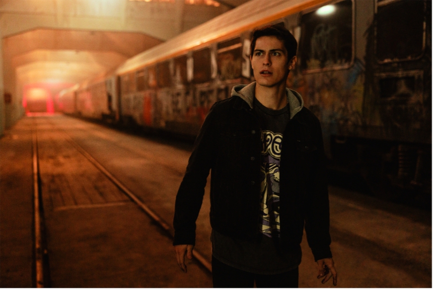 'Tarot' - vén màn bí ẩn đằng sau những lá bài bị nguyền rủa - Ảnh 3.