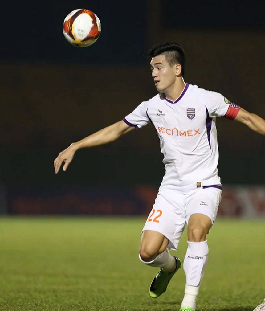 Tiến Linh giúp B.Bình Dương đua vô địch, HAGL cũng thở phào - Ảnh 1.