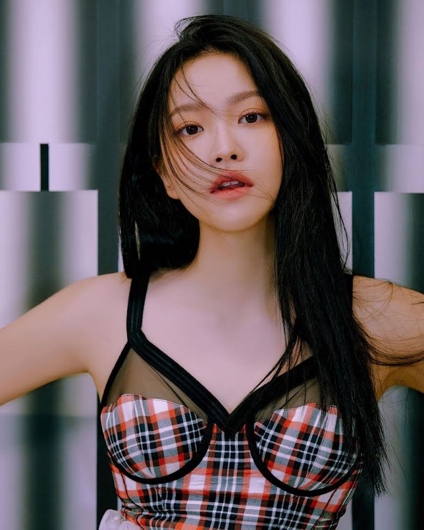 Blackpink, Red Velvet và ITZY đọ sắc khi diện cùng váy thiết kế - Ảnh 3. Blackpink, Red Velvet và ITZY đọ sắc khi diện cùng váy thiết kế - Ảnh 3.