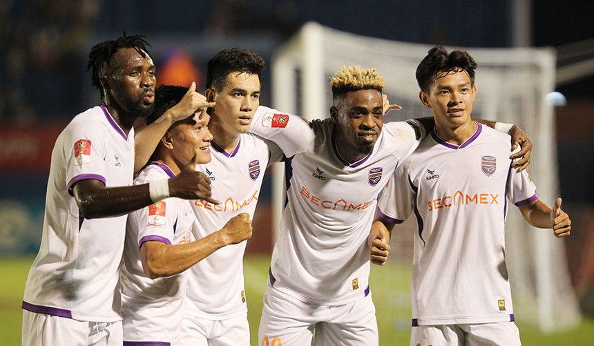 Tiến Linh giúp B.Bình Dương đua vô địch, HAGL cũng thở phào - Ảnh 2.