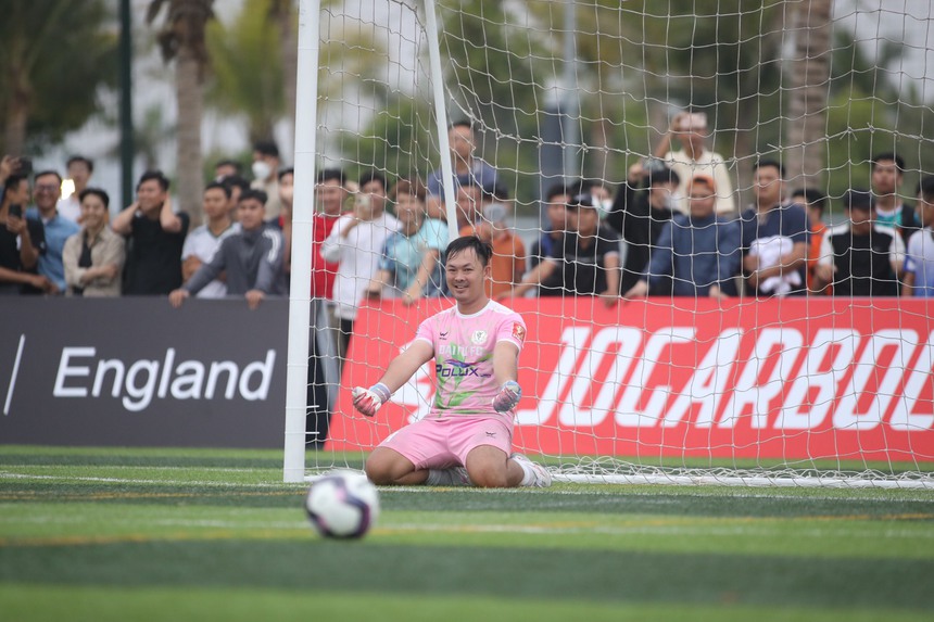 Cựu thủ môn Hà Nội FC rực sáng trong trận tranh Siêu Cúp bóng đá 7 người Quốc gia Bia Saigon Cup 2024 - Ảnh 5.