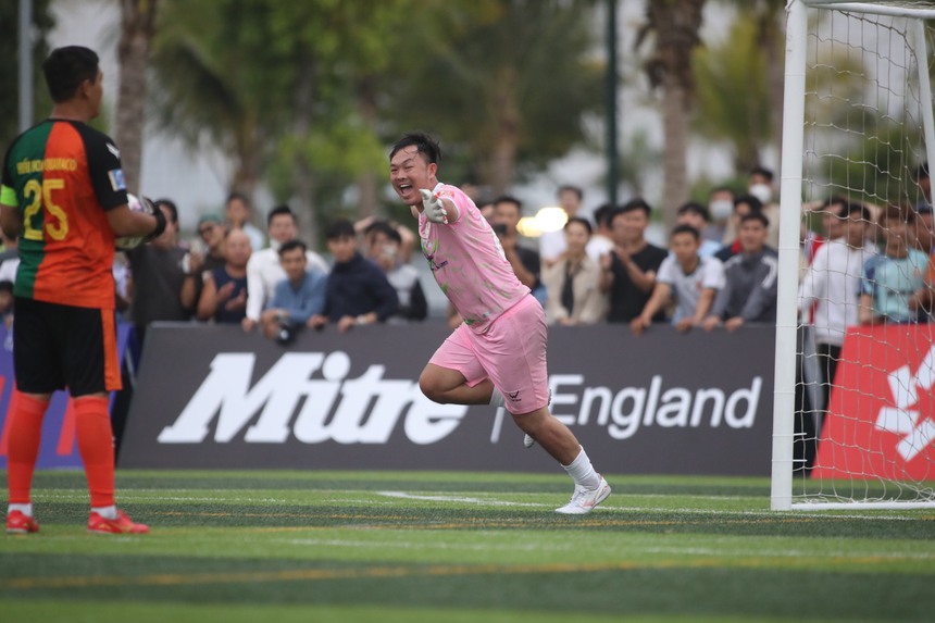 Cựu thủ môn Hà Nội FC rực sáng trong trận tranh Siêu Cúp bóng đá 7 người Quốc gia Bia Saigon Cup 2024 - Ảnh 6.