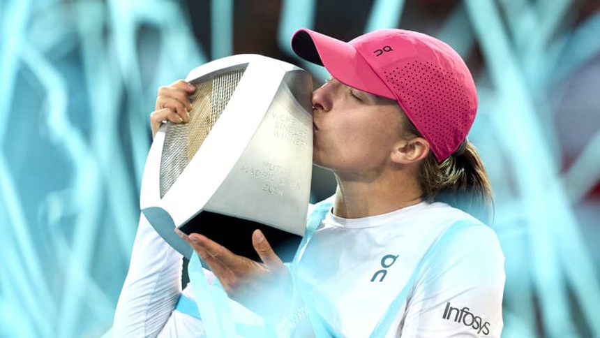Swiatek lập cột mốc đặc biệt sau chức vô địch Madrid Open 2024 - Ảnh 2.