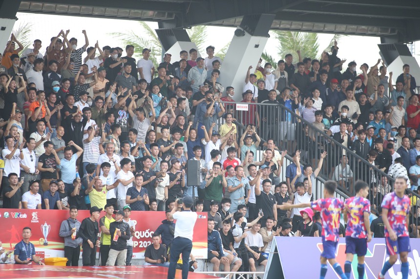 Cựu thủ môn Hà Nội FC rực sáng trong trận tranh Siêu Cúp bóng đá 7 người Quốc gia Bia Saigon Cup 2024 - Ảnh 4.