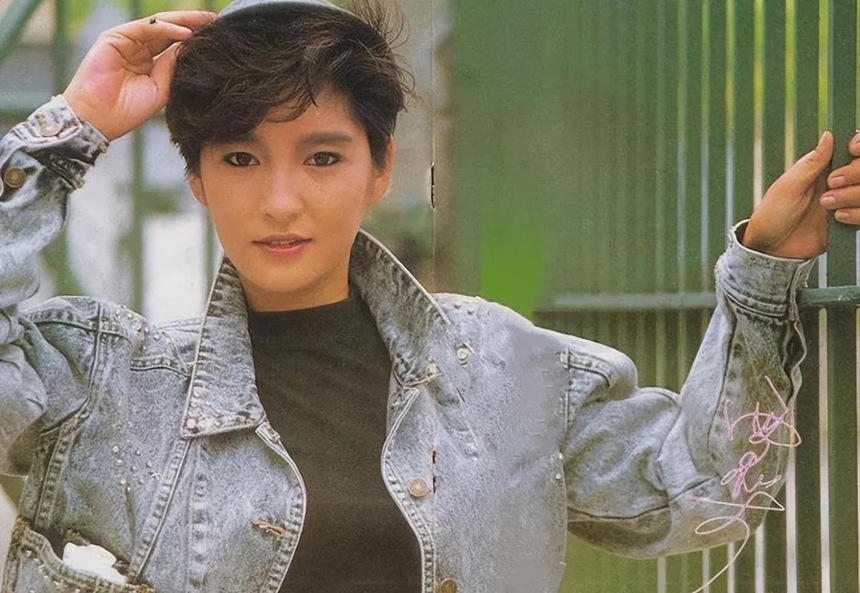 Cuộc đời truân chuyên của Lý Mạc Sầu đẹp nhất màn ảnh - Ảnh 8. Cuộc đời truân chuyên của Lý Mạc Sầu đẹp nhất màn ảnh - Ảnh 8.