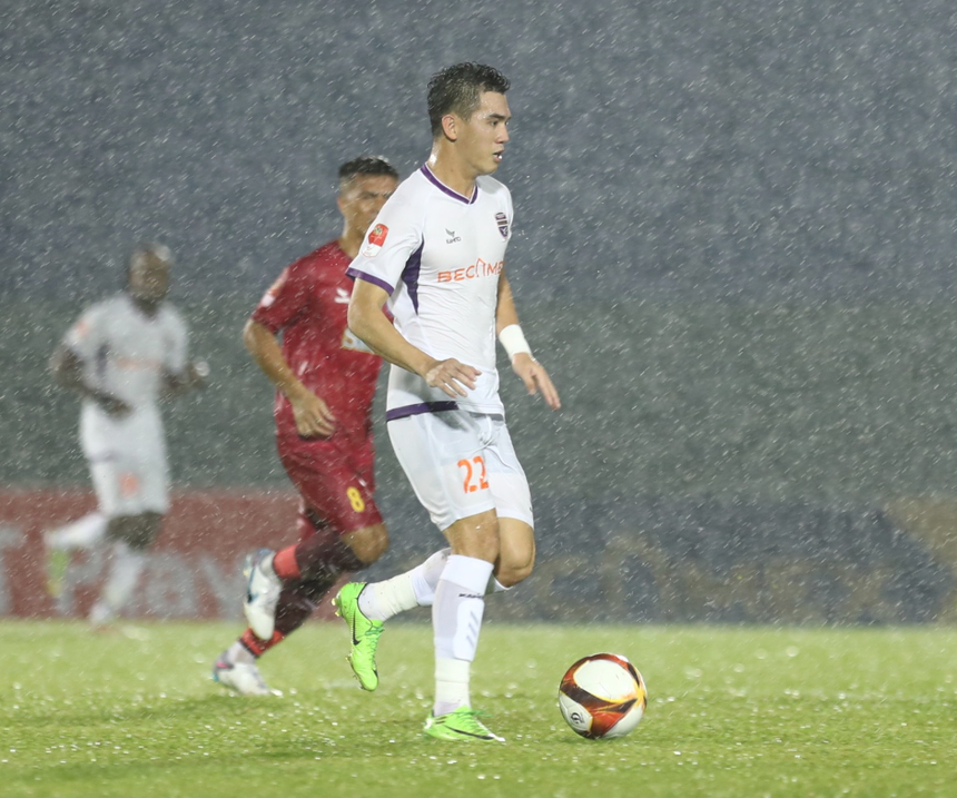 Bình Dương đua vô địch V-League với Nam Định, Tiến Linh gánh trên vai hy vọng của HLV Lê Huỳnh Đức - Ảnh 1.