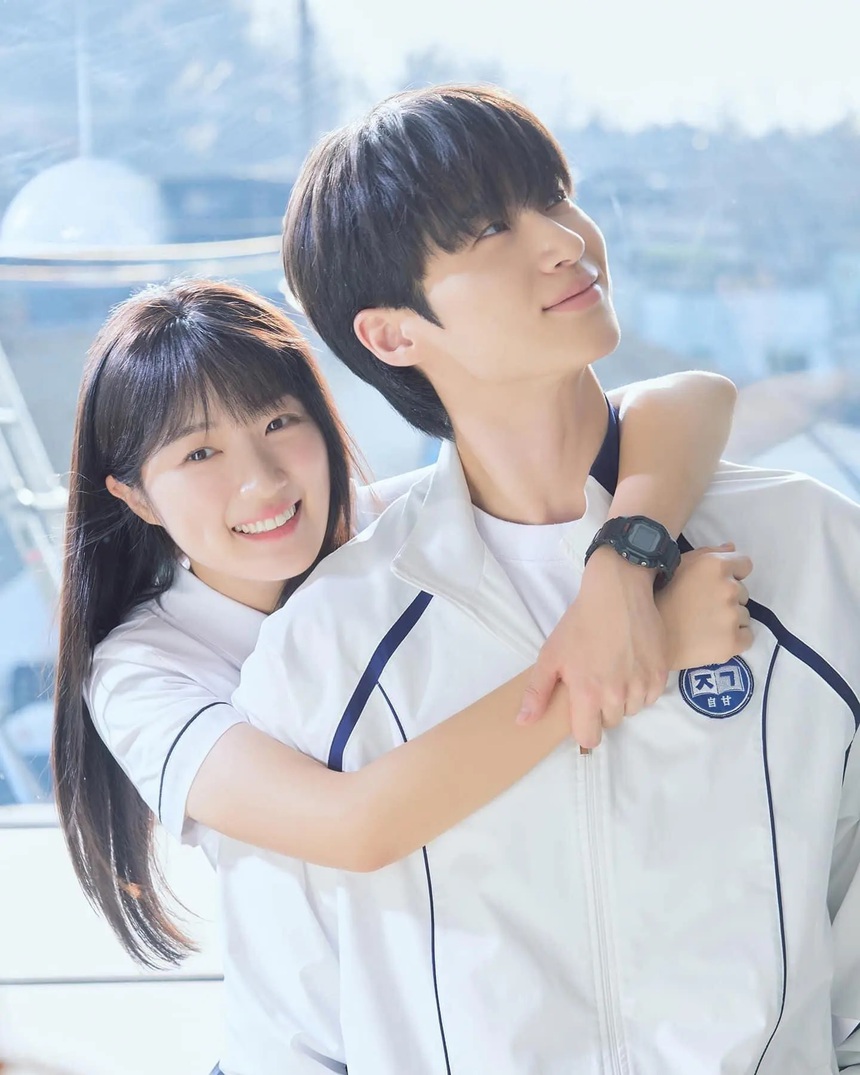 Kim Ji Won và Kim Soo Hyun đang tạo nên hội chứng 'xứng đáng là thần tượng' - Ảnh 5.